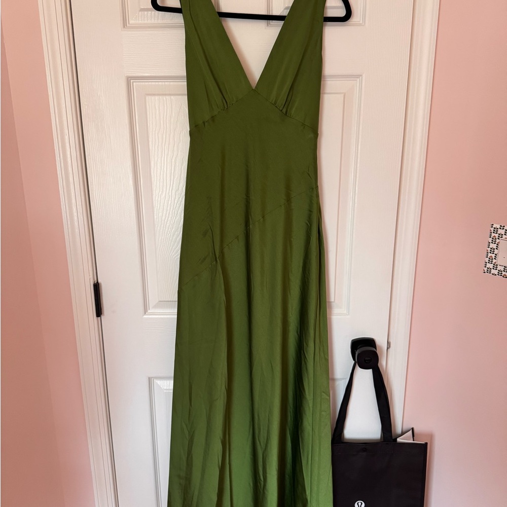 Meshki Emerald Green Backless Cowl-Back Satin Gown - Picture 2 of 7